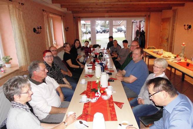 Feier - Gäste - Kaffeetafel.JPG